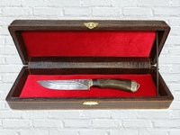 Нож "Ирбис" в шкатулке (дам.ст.,кам.век, рукоять резн, экскл. дерев.,литье мельх, навер. мел)