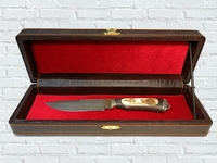 Нож "Рысь" в шкатулке  (ст.дамасск., мельхиор литьё, экскл. дерево, костяная плашка)